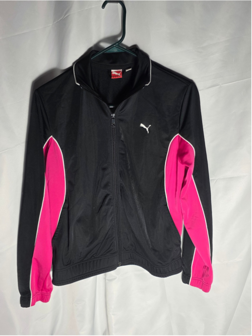 Women's Puma Track Jacket Size M Black and Pink athletic athleisure hiking y2k